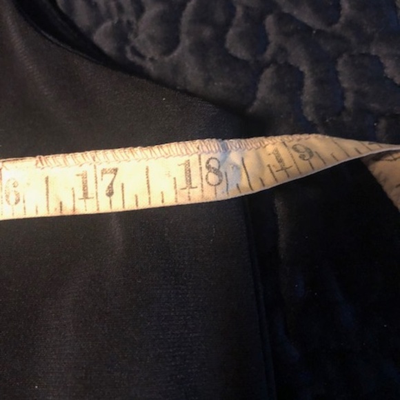 Stunning Laurèl black sheer top w/ black appliqué - Picture 7 of 8